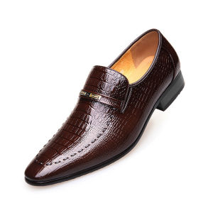 IELGY mens crocodile pattern large size low top embossed leather shoes