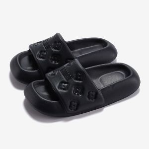 TKGirl รองเท้าแตะผู้หญิง นำเทรนด์🤍รองเท้าแตะแฟชั่นผู้หญิง ใส่สบายพื้นนุ่มไม่หนักเท้า มี 4สีให้เลือกซื้อกันเลยสวยทุกสี นาทีนี้ไม่มีโคตรพลาด💢