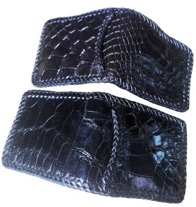 กระเป๋าสตางค์ หนังจระเข้ มีล้วงหลัง และถักขอบตลอดใบ