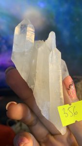 bụi đá Thạch Anh tinh thể tán sắc tự nhiên Lemuarian mã 356