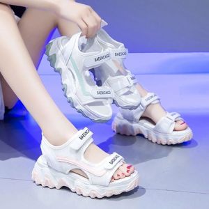 Sandal Gunung Casual Wanita Korea Style Fashion Cewe Remaja Dewasa Gladiator Putih List Warna 2 Tali Strap Karet Lentur Empuk Anti Slip Terbaru
