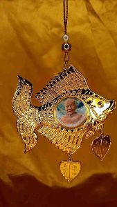 พระแขวนหน้ารถ หลวงตาบัว กรอบรูปปลาทองนำโชค ปลาทอง