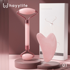 Hayylife Roller Scraping Board - Tongkat pijat wajah dengan dua sisi rol berwarna kristal merah muda berfungsi untuk kecantikan wajah dan relaksasi wajah dan disertai dengan papan pengikis berbentuk hati HL-BCA873
