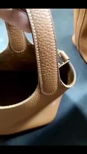 Luxury Brand Bag Famous Brand Womens Bag New Luxury Genuine Leather Womens Bag European and American High-end Genuine Leather Shoulder Crossbody Baguette