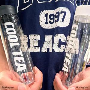 [COD] Modingdue ขวดน้ำชาชงเย็นถ้วยกรองน้ำแบบพกพาสำหรับเล่นกีฬานอกสถานที่ถ้วยดื่มน้ำผลไม้นมชาผลไม้ของขวัญใสสำหรับบ้าน