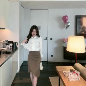 Ammin2024เสื้อเชิ้ตผ้าไหมคอตั้งแขนยาวกบสไตล์จีนใหม่สำหรับผู้หญิงดีไซน์แฟชั่น2024เดินทางเพื่อการพักผ่อนเสื้อผ้าชีฟองเข้ากับทุกชุด