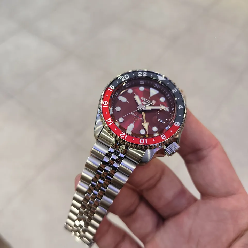 Seiko 5 Sports SSK031K1 Superman GMT Passion Red Limited Edition