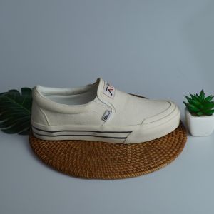 SEPATU SNEAKERS PRIA WANITA HITAM PUTIH COWO KEREN BUAT GAYA SEPATU WANITA SEPATU SNEAKER WANITA CANVAS AUTHENTIK OTENTIK SLOP SEPATU SEKOLAH SEPATU KEREN SEPATU KULIAH SEPATU PRIA KEREN LAKI LAKI CEWEK CEWE DEWASA BRAND LOKAL AKNA NEPHILA JAVASTORE