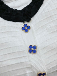𝓑𝓪𝓸 𝓧𝓲𝓷𝓱 ÁO cardigan khuy hoa viền bèo tay cổ cực xinh hàng QC siêu sang