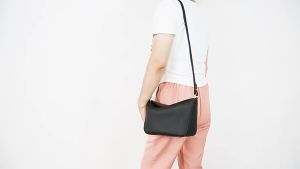 2023 Summer New Genuine Leather Baguette Bag Lychee Pattern Top Layer Cowhide Niche Design Single Shoulder Crossbody Small Bag