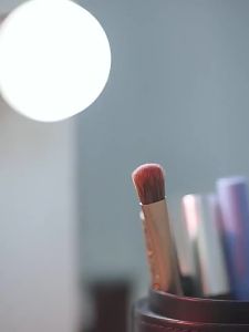 Eyebrow trimming kit: a safe and effective tool to prevent eyebrow scratches including eyebrow perfect for beginners