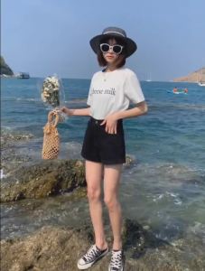 IELGY womens korean style loose denim shorts with curly edge slimming A-line