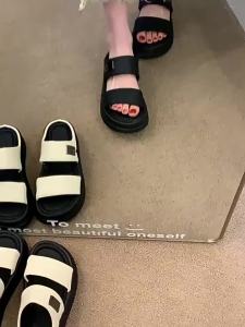[Free Shipping] Womens thick-soled platform sandals for summer 2026 new fashion high-end non-slip height-increasing one-strap sandals