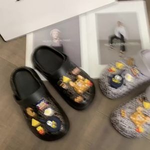 WomenS Summer 2025 New Style Outdoor Closed-Toe Non-Slip Durable Cartoon Couple Beach Clogs