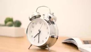 美的破壁机轻薄低音自动多功能家用破壁料理机加热免滤豆浆机PT51