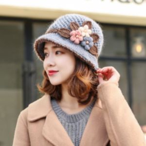 GENENIC Windproof Knitted Bucket Hat Plush Warm Yarn Cloche Hat Versatile Soft Floral Crochet Hat Autumn
