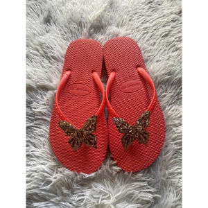 Dép xốp Thái dép kẹp nữ xỏ ngón đính charm bướm siêu hot