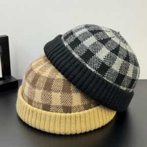 CHUAN Thickened Knitted Beanie Hat Warm Striped Pattern Streetwear Docker Hat Fashion Rolled Edge Design Brimless Knit Cap Autumn Winter Season