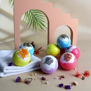 Bóng muối tắm hoa khô nổ 100g Bom tắm bọt tinh dầu bóng tắm bọt bom tắm bọt