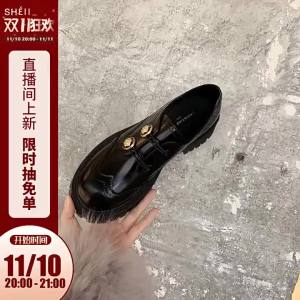 Giá khuyến mãi [sheii Su Yinyin. ] Nghệ thuật Milan ~ Giày lười nữ da thật khắc khóa vàng đế dày