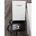 กระเป๋า Celine CLASSIQUE TRIOMPHE หนังลูกวัวสัมผัสเงา สีดำเงา ซื้อมา 190000 ส่งต่อ 150000. 