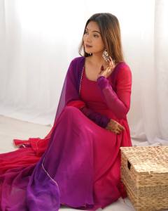 [PRE ORDER] {GOWN COLLECTION} SIZE:-S TO 2XL  FABRIC :- Fox Georgette ~ Delivery Lead Time : 10 days