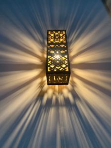 Đèn tường đèn trụ đèn cột  trang trí cầu thang  hành lang  1 màu ( ánh sáng vàng) hoặc 3 màu ( trắng- vàng -trung tính). Khắc chữ TÀI-LỘC-PHÚC-THỌ