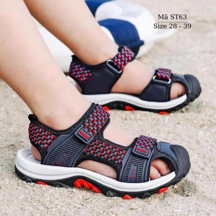 Sandal bít mũi cho bé trai dáng thể thao khỏe khoắn năng động mang đi học đi biển đế Eva siêu nhẹ chống trơn trượt xanh đen pha đỏ thời trang phù hợp cho trẻ em nam 4 5 6 7 8 9 10 tuổi ST63
