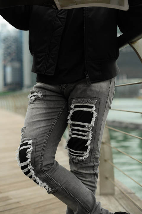 Weird Jeans Destroyed Denim Disaster Grey Celana Jeans Pria