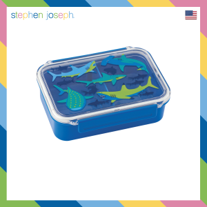 Stephen joseph กล่องข้าวเด็ก ยอดนิยมจากอเมริกา ดีไซน์น่ารักน่าใช้ น้ำหนักเบา กล่องข้าว 2 ช่อง ปิดแน่น ไม่รั่ว สามารถพกพาใส่กระเป๋าเป้หรือกระเป๋าใส่อาหารได้ BENTO LUNCH BOX SHARK กล่องใส่อาหารลายน่ารักเข้าชุดกับกระติกน้ำเด็ก