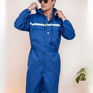 ชุดเซฟตี้แขนยาวเต็มตัว กันคราบสกปรก ทนสารเคมี ใส่ได้ทั้งชายหญิง ระบายอากาศ