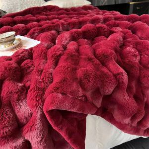 Chăn Lông Chồn Nhập Khẩu Nặng 55kg Kích Thước 2mx2m3 Cực Kì Mềm Mại Không Xổ Lông Tặng Kèm Túi Da Cao Cấp