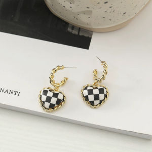 EMS fashion hypoallergenic Korean Elegant Diamond Pearl Earrings Fashion Simple Earrings good quality