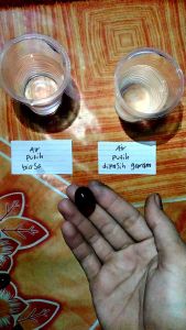 Batu Getah Katilayu Kristal Mengapung di Air Garam