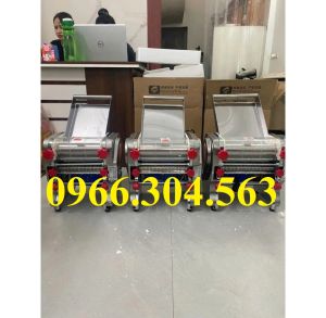 Máy cán bột làm bánh bao cắt sợi phở FKM 220 750W