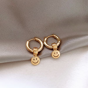 ฝอย Scati ตลกรอยยิ้มใบหน้าต่างหูห่วงจี้สำหรับผู้หญิงทองอัลลอยด์เรขาคณิตแกะสลักต่างหูเครื่องประดับอุปกรณ์เสริมของขวัญ