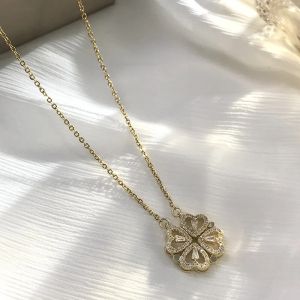 Retro Magnetic Folding Heart Shaped Four Leaf Clover Pendant Necklace Women Love Clavicle Chain Gifts Openable Choker Jewelry