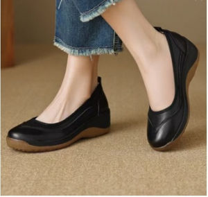 รองเท้าหนังลําลองผู้หญิงรองเท้าแพลตฟอร์มฤดูใบไม้ร่วง