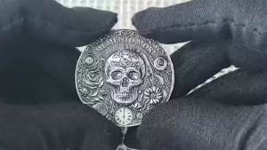 Memento Mori Memento Vivere Motivational Challenge Coin for Embracing Life and Remembering Mortality (Single Coin)