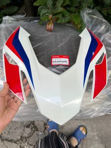 Mặt nạ ngoài zin hãng Honda xe Winner X( Ver 3) tem Trắng-Đỏ- Xanh dương.