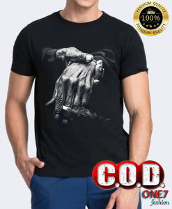 One7 fashion | Kaos distro (HAND SMOKE) / T-shirt kaos distro dewasa / T-shirt / Kaos termurah / oblong pria / lengan pendek / Baju kaos pria / Kaos distro keren / Baju cowok / Baju kaos distro bandung / OBLONG HITAM