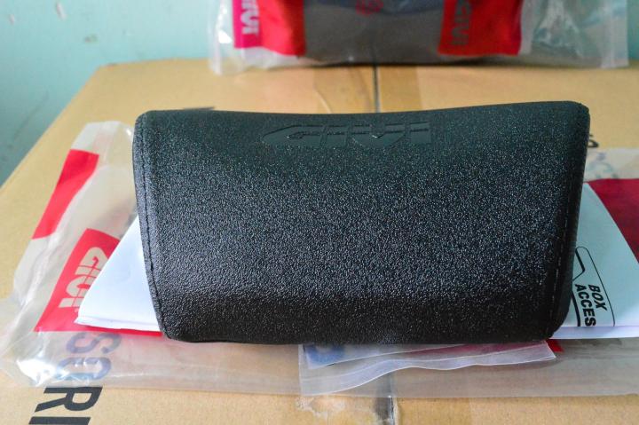 T%E1%BB%B1a%20l%C6%B0ng%20givi%20E88M%20l%E1%BA%AFp%20tr%C3%AAn%20c%C3%A1c%20m%E1%BA%ABu%20th%C3%B9ng%20sau,%20gi%C3%BAp%20m%E1%BB%8Di%20ng%C6%B0%E1%BB%9Di%20tho%E1%BA%A3i%20m%C3%A1i%20khi%20di%20chuy%E1%BB%83n%20-%20Image%2010