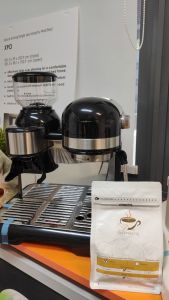 Beannieking Espresso Machine Semi Auto Grinded Coffee Machine Steamed Milk Function Coffee Hardware Coffee Beans