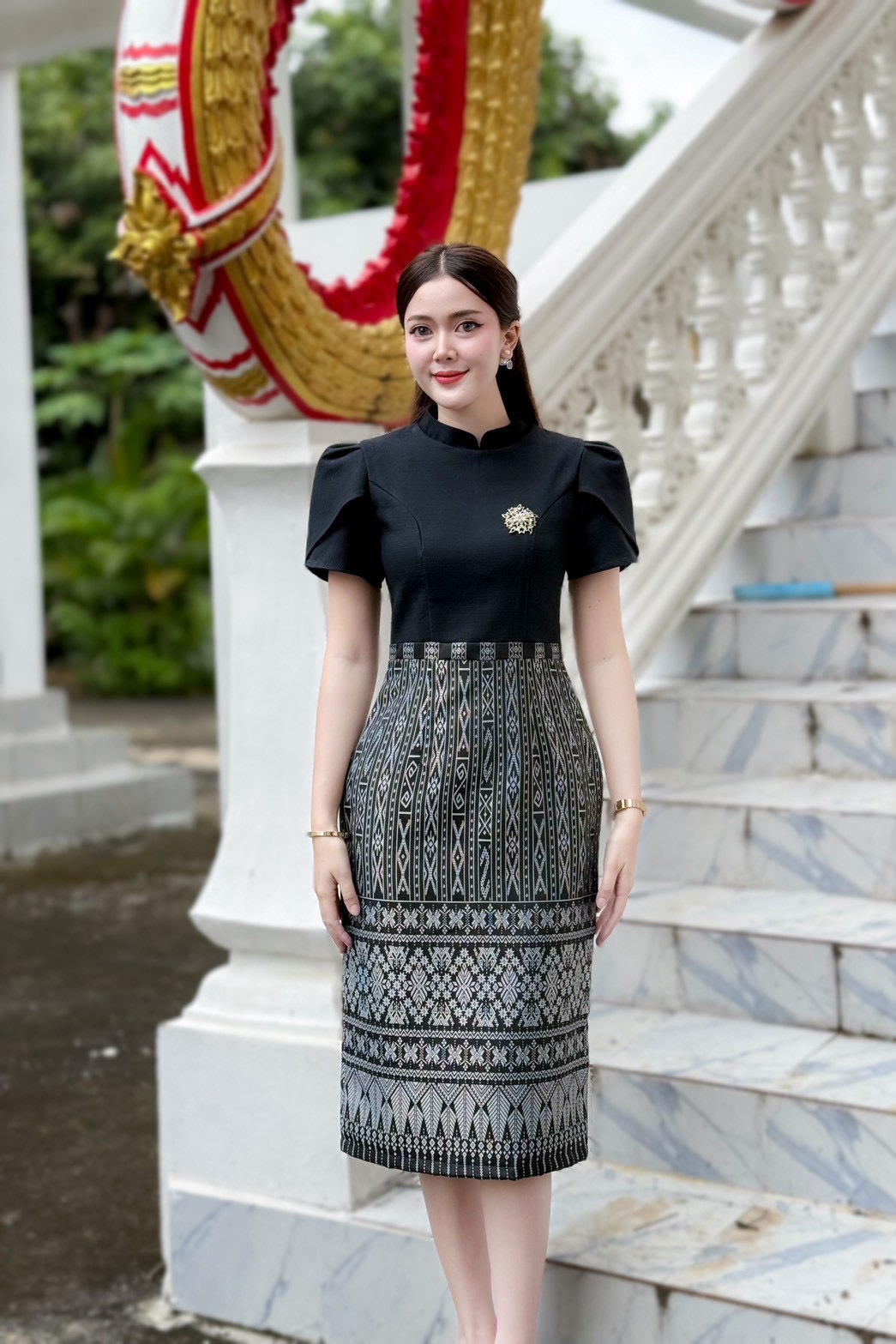 เดรสไทยดำอัดกาว ทรงเข้ารูป ใส่แล้วเพรียว พร้อมส่ง ไซส์ S-2XL มุมมองที่ 7