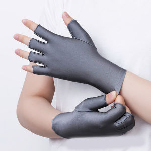 🔥FJS🔥 ถุงมือครึ่งนิ้วทำจากไหมน้ำแข็งสำหรับผู้หญิงถุงมือบางระบายอากาศได้ถุงมือขับรถกลางแจ้งถุงมือกันแดดสำหรับฤดูร้อน