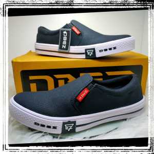 Zamay97 Sepatu Sneakers Slip On Klasik Casual Pria WMC03