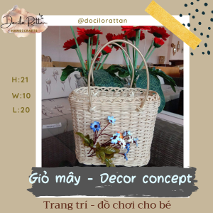 Giỏ quà bằng mây- giỏ mây đang đựng hoa trái cây trang trí