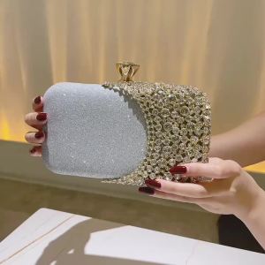 Senior Socialite Inlaid with Diamond Bags Banquet Dress Garment Bag Clutch Bag Portable Hand Holding Dinner Bag Wedding Bridesmaid Small Bag
