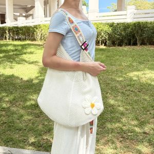 XEANG โครเชต์ กระเป๋าถักดอกไม้ ทอผ้า ตาข่าย กระเป๋าชายหาด น่ารัก สไตล์โบฮีเมียน กระเป๋าสะพายข้างแบบโปร่ง สาวๆ