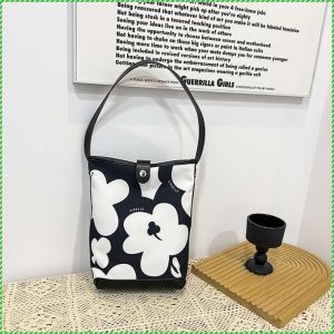 กระเป๋าทรงถังสำหรับผู้หญิง รายละเอียด กระเป๋าทรงถัง ชีวิตเรียบง่ายของหมี อเนกประสงค์ ความจุขนาดใหญ่